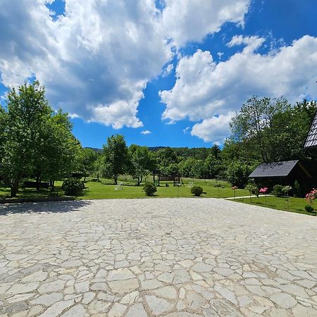 فندق بنسيون بريزا Plitvička Jezera المظهر الخارجي الصورة