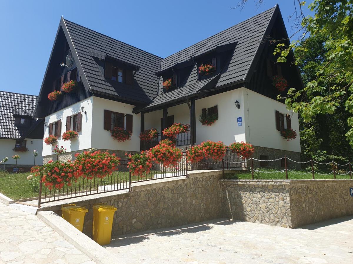 فندق بنسيون بريزا Plitvička Jezera المظهر الخارجي الصورة