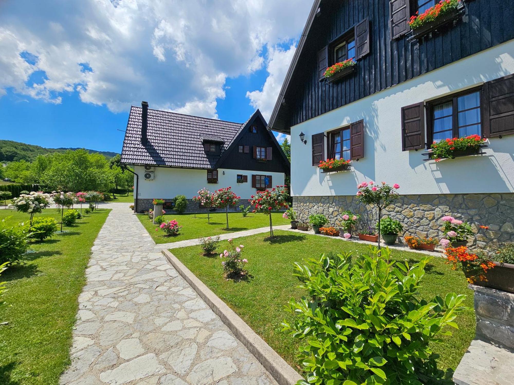 فندق بنسيون بريزا Plitvička Jezera المظهر الخارجي الصورة