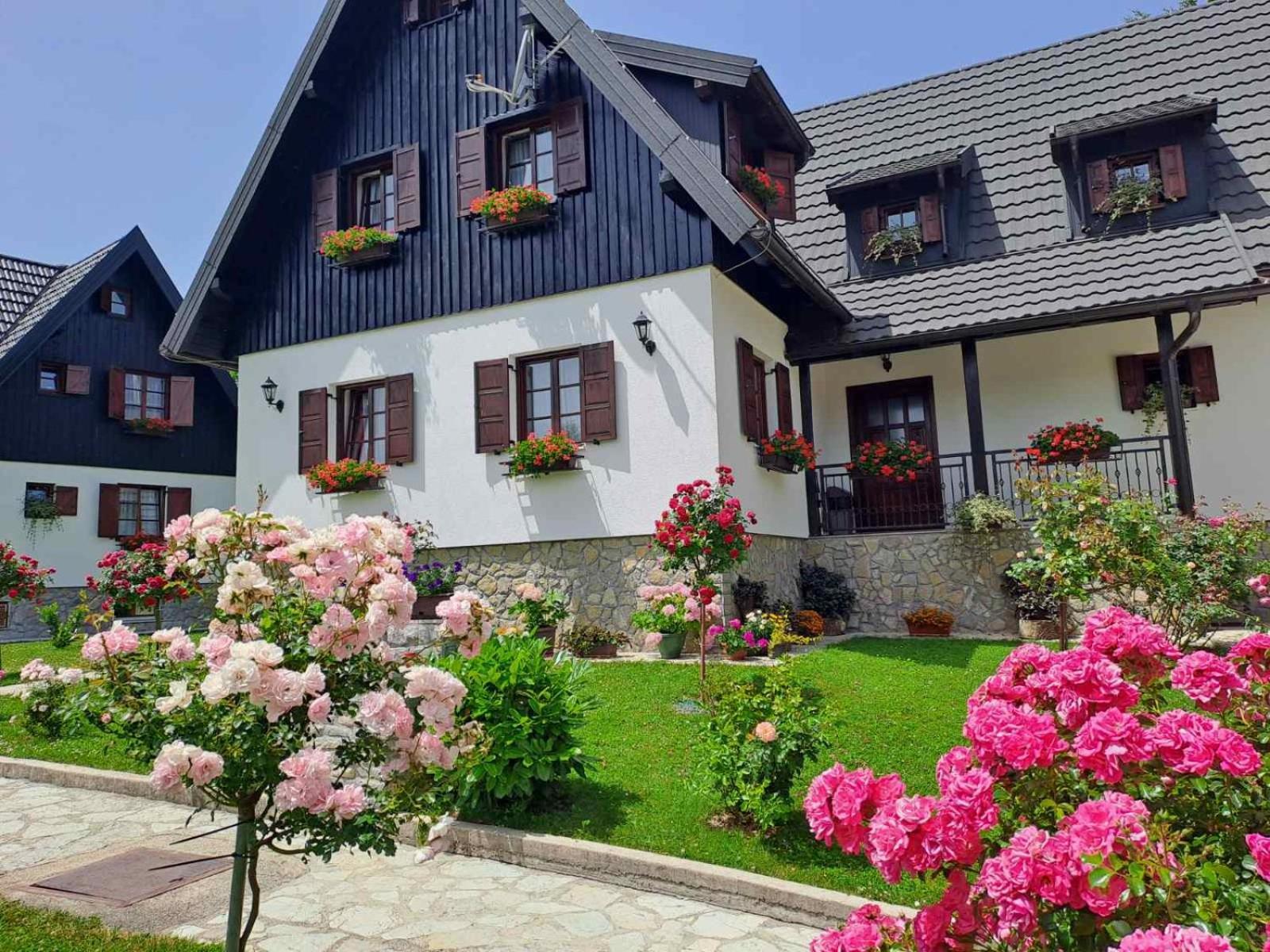 فندق بنسيون بريزا Plitvička Jezera المظهر الخارجي الصورة