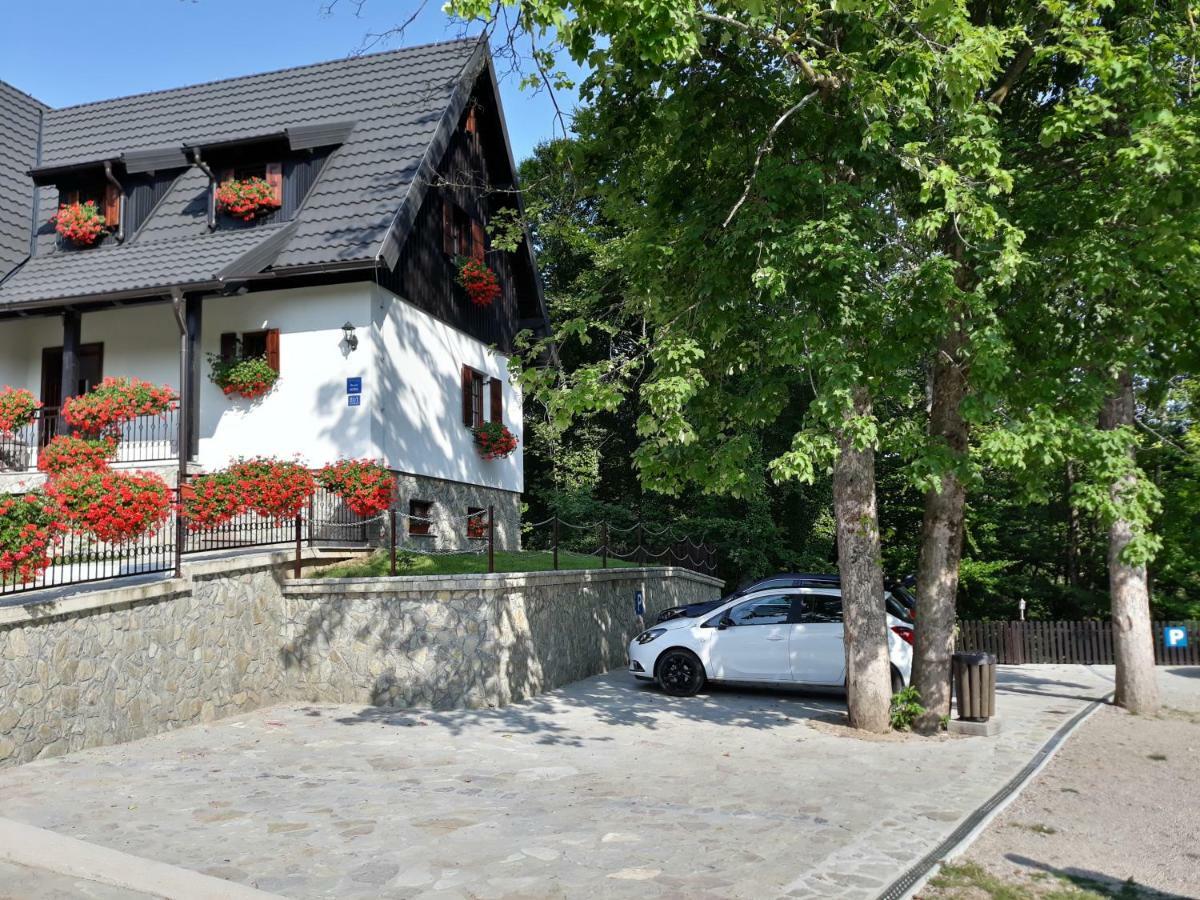 فندق بنسيون بريزا Plitvička Jezera المظهر الخارجي الصورة